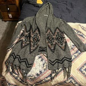 Absolutely Famous Gray and Black Patterned Cardigan